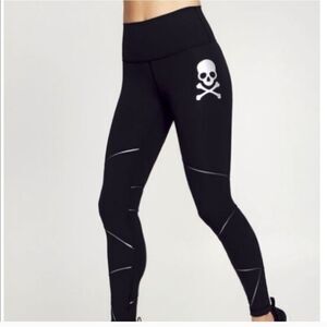 Lululemon Wunder Under High Rise Tight Ray with Skull Size 4